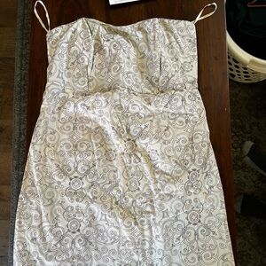 Pretty Cream & Plum Patterned Strapless Dress